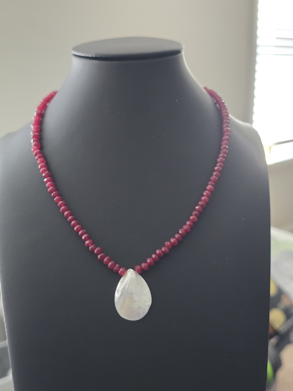 Faceted Red Rondelle Beaded Choker Necklace Pearl Teardrop Pendant Heart